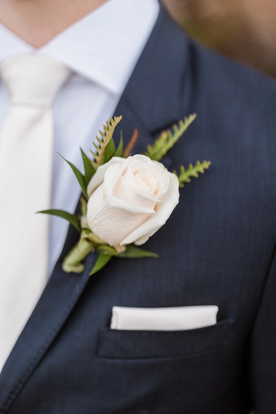 Men's Boutonnieres Tip | Bridal Advice | Minneapolis Wedding Photographer