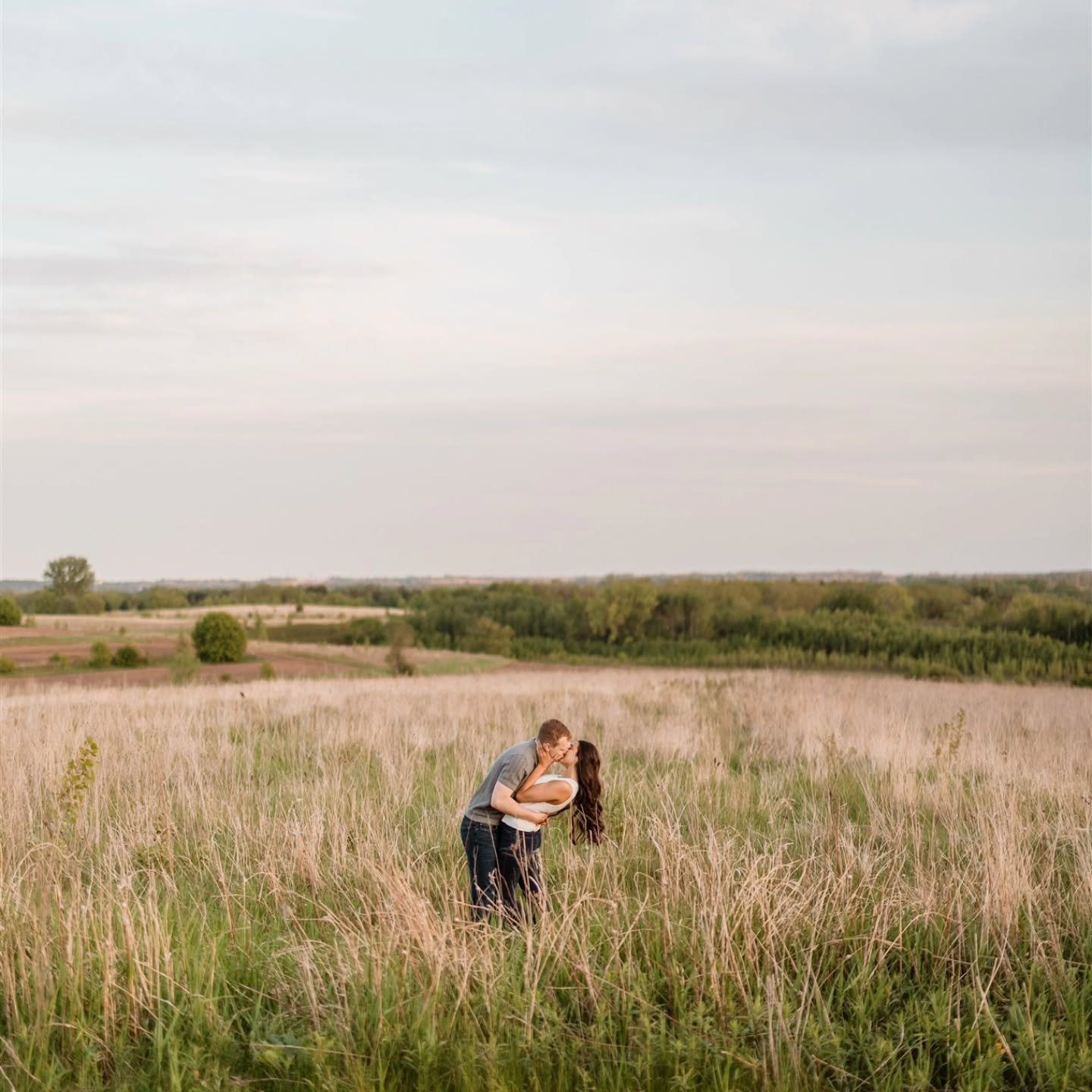 Cassie &amp; David's engagement photos 📸 are on the blog today! YAY! 

LINK IN BIO ❤️✨️