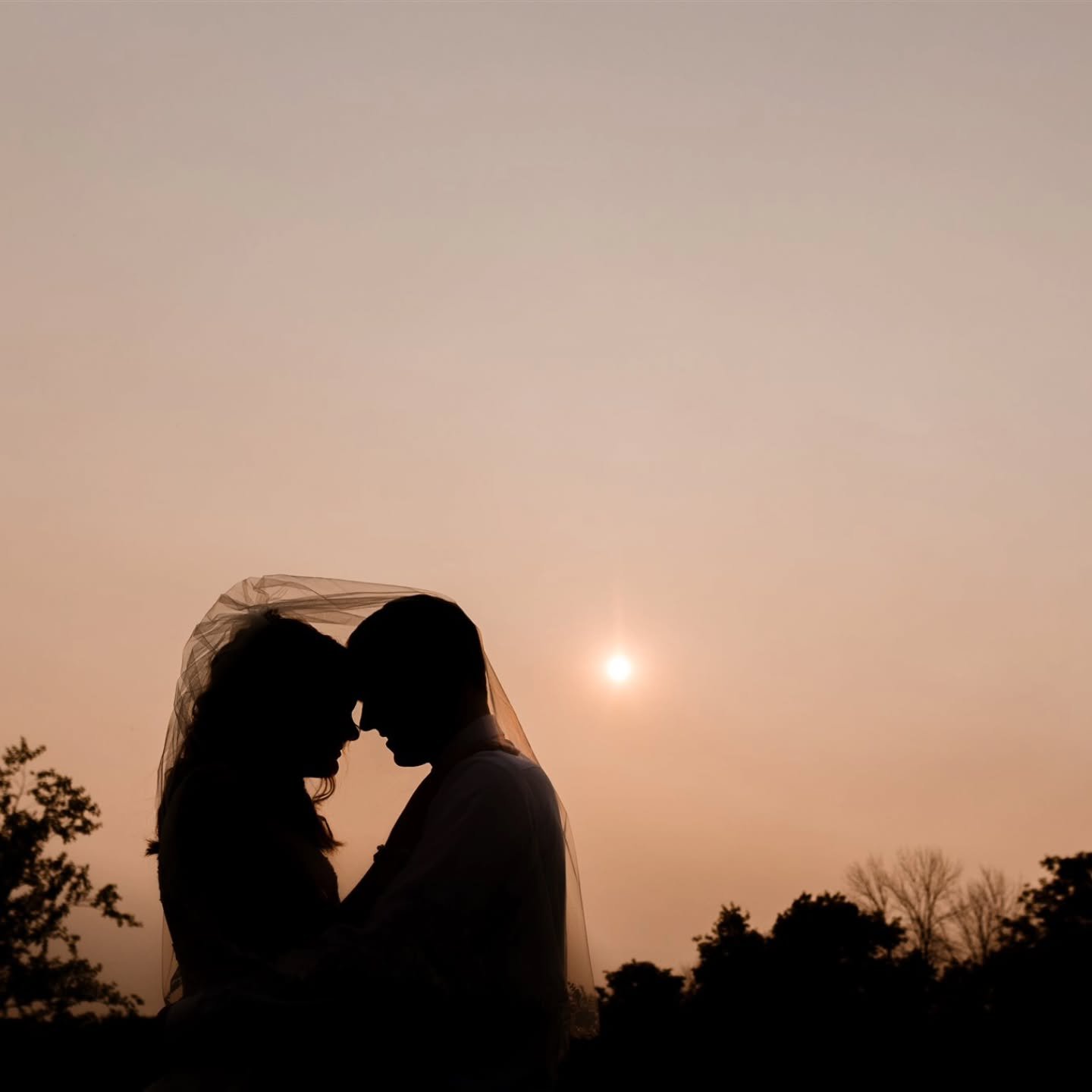 Anna and Dan might call themselves introverts, but their love for people (and each other!) lit up the entire day. They welcomed every guest with warmth, stepped out of their comfort zone, and worshiped freely together before heading out under a flurr