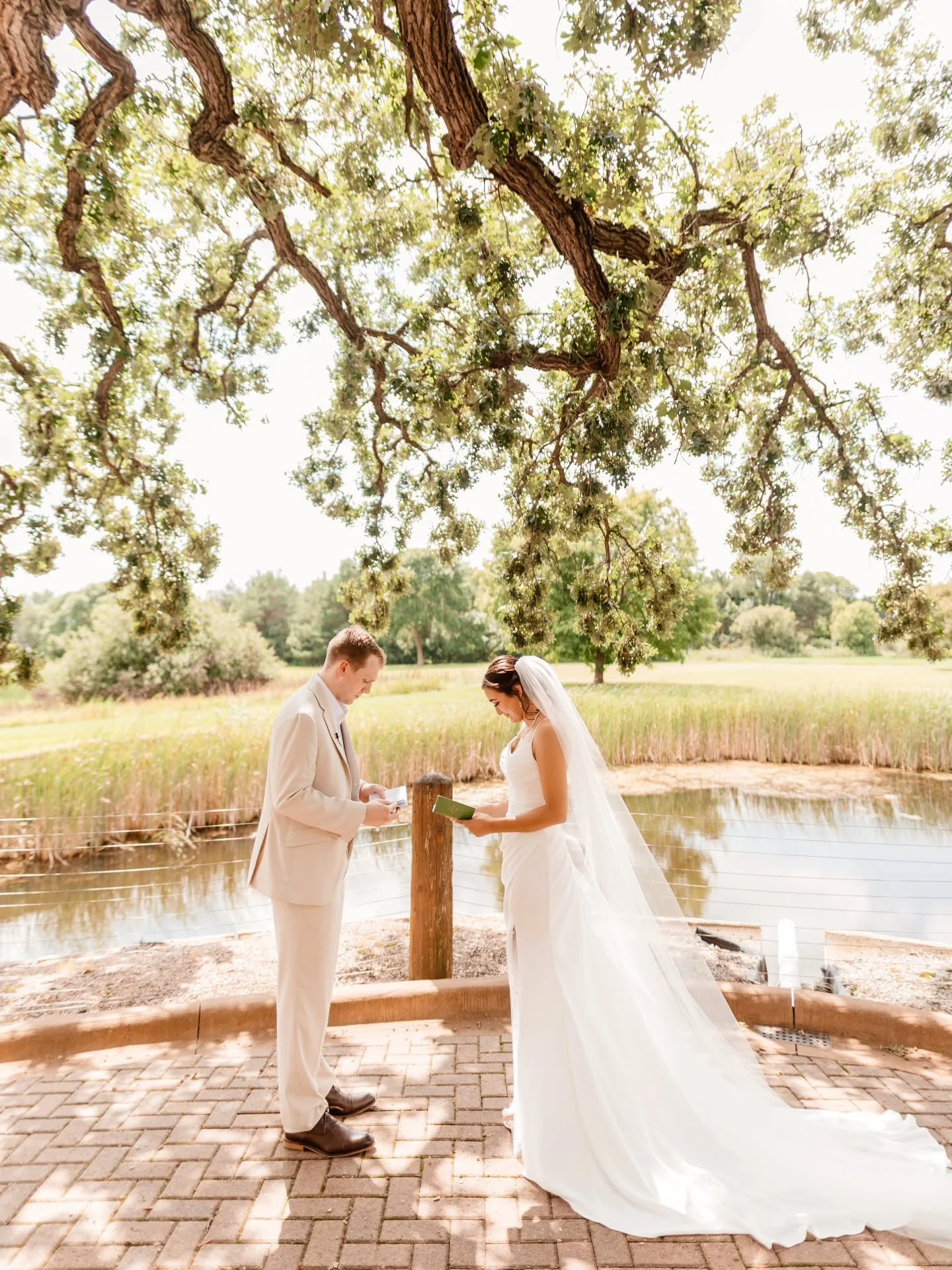 David + Cassie&rsquo;s wedding day at The Grands in Sartell, MN is now live on the blog! They read vows under the oak tree, celebrated with happy tears from family, and danced the night away inside the lodge.

This day had history, joy, and connectio