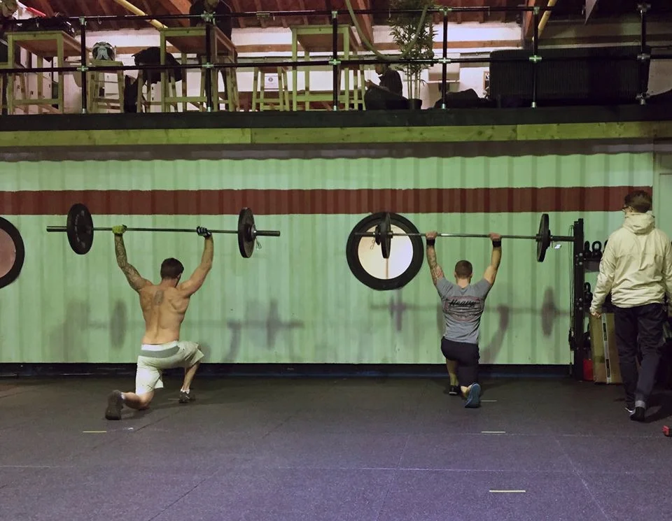 overheadlunge1864.jpg