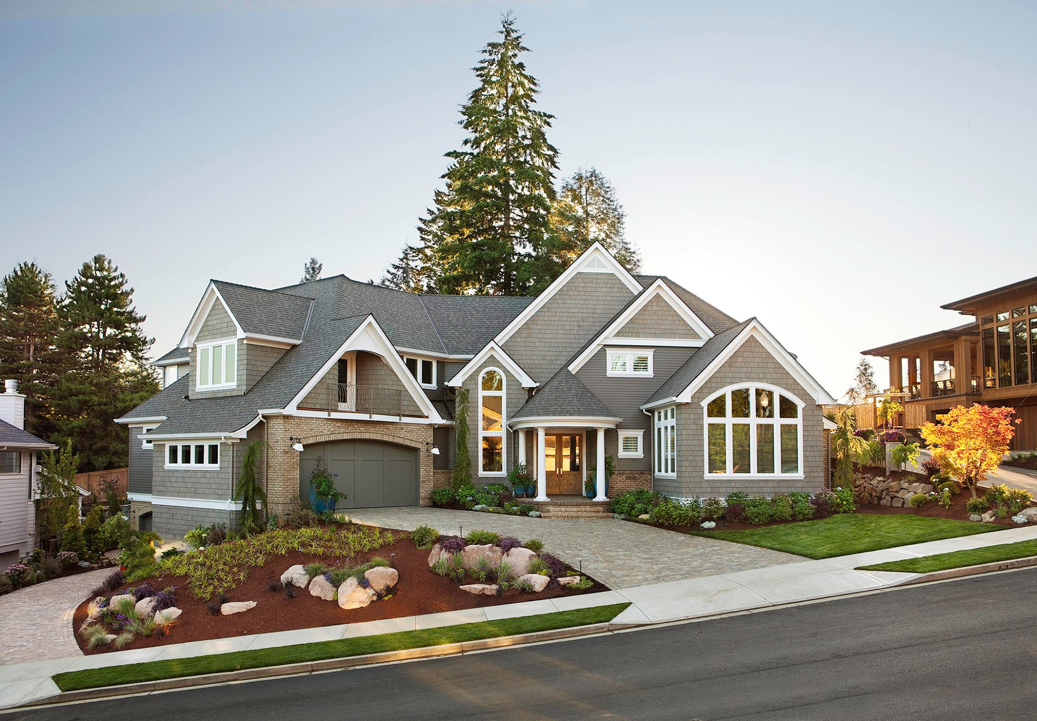 shake and vinyl siding.jpg