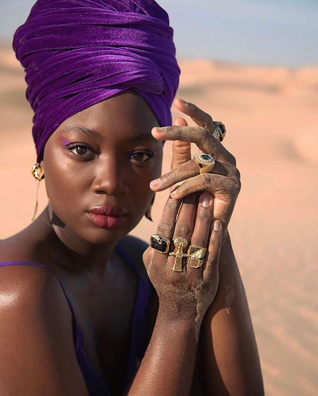 Thank you for showing us what strength looked liked. Rest peacefully, Mama Cāx. 🌹 | photo by  @moezachour2
&bull;
&bull;
&bull;
&bull;
&bull;
&bull;
&bull;
#inthehoneypot #honeypotinspo #blackart #blackphotography #glow #editorial #art  #blackbeauty