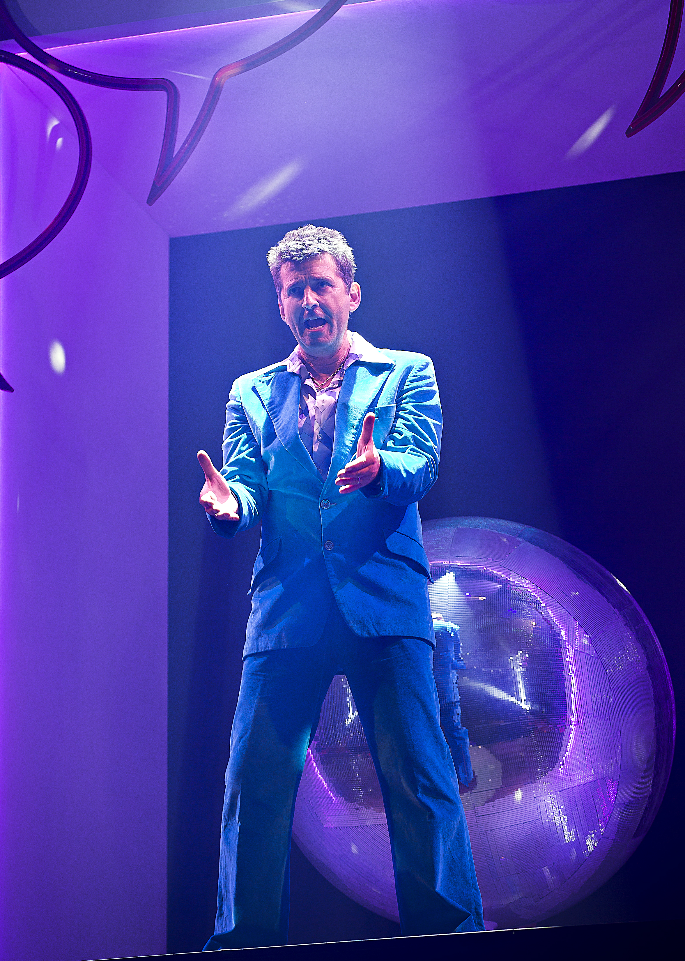007_B9A3293._Jackie The Musical_Pamela Raith Photography.jpg