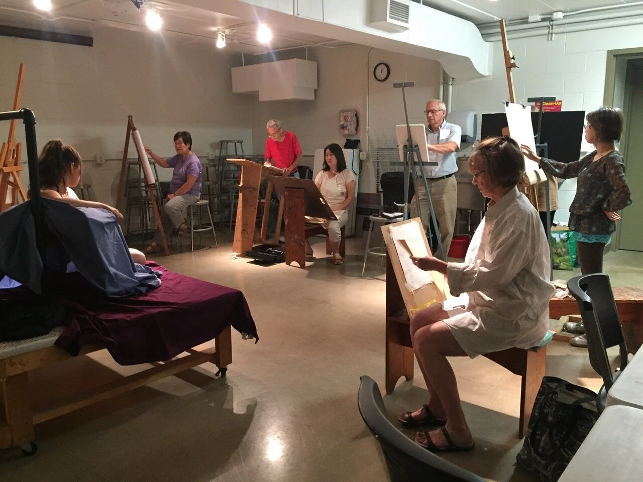 Live model art class Clearance
