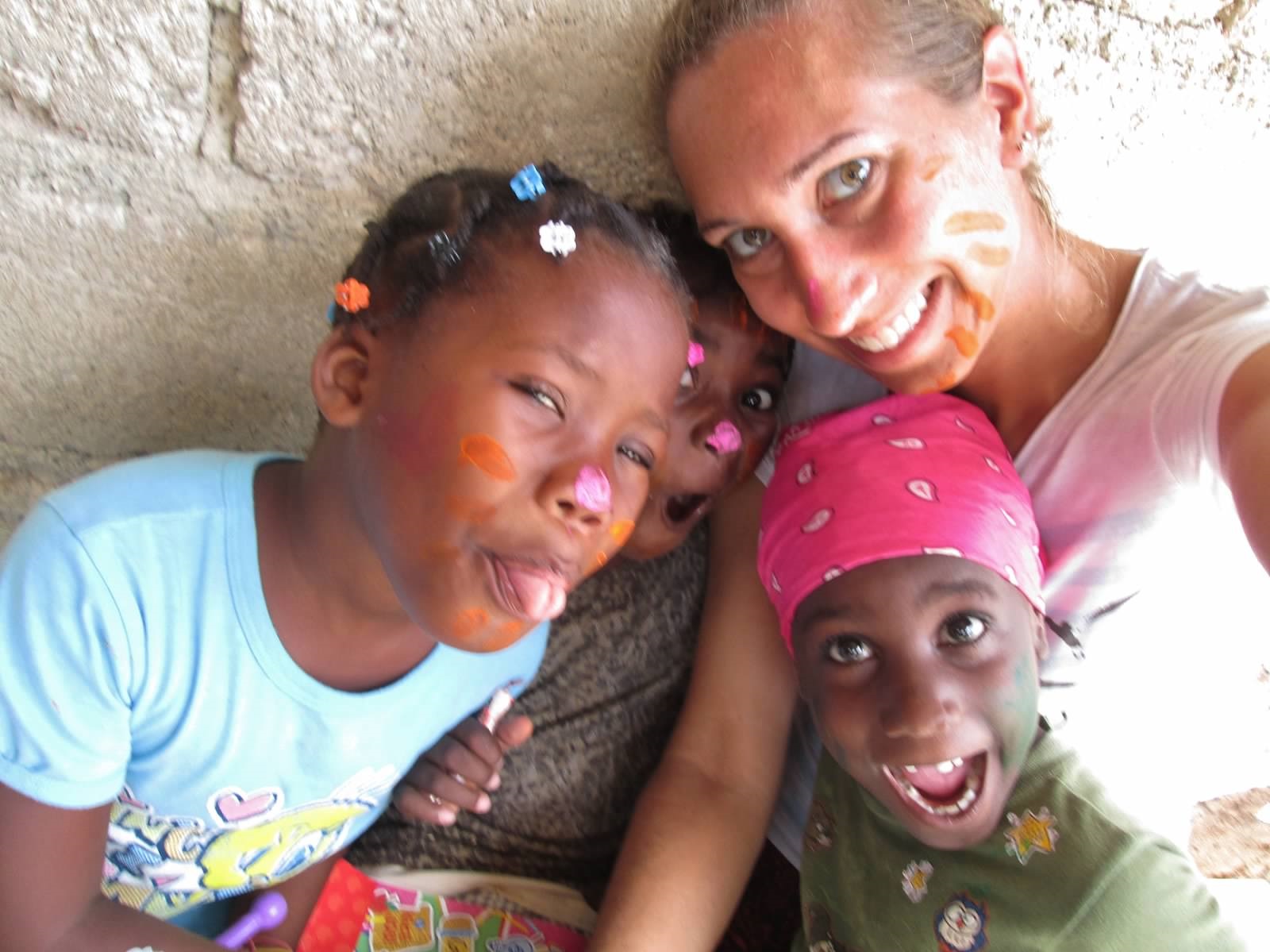 World changing face painting with the legendary World Changer Rachael. 
