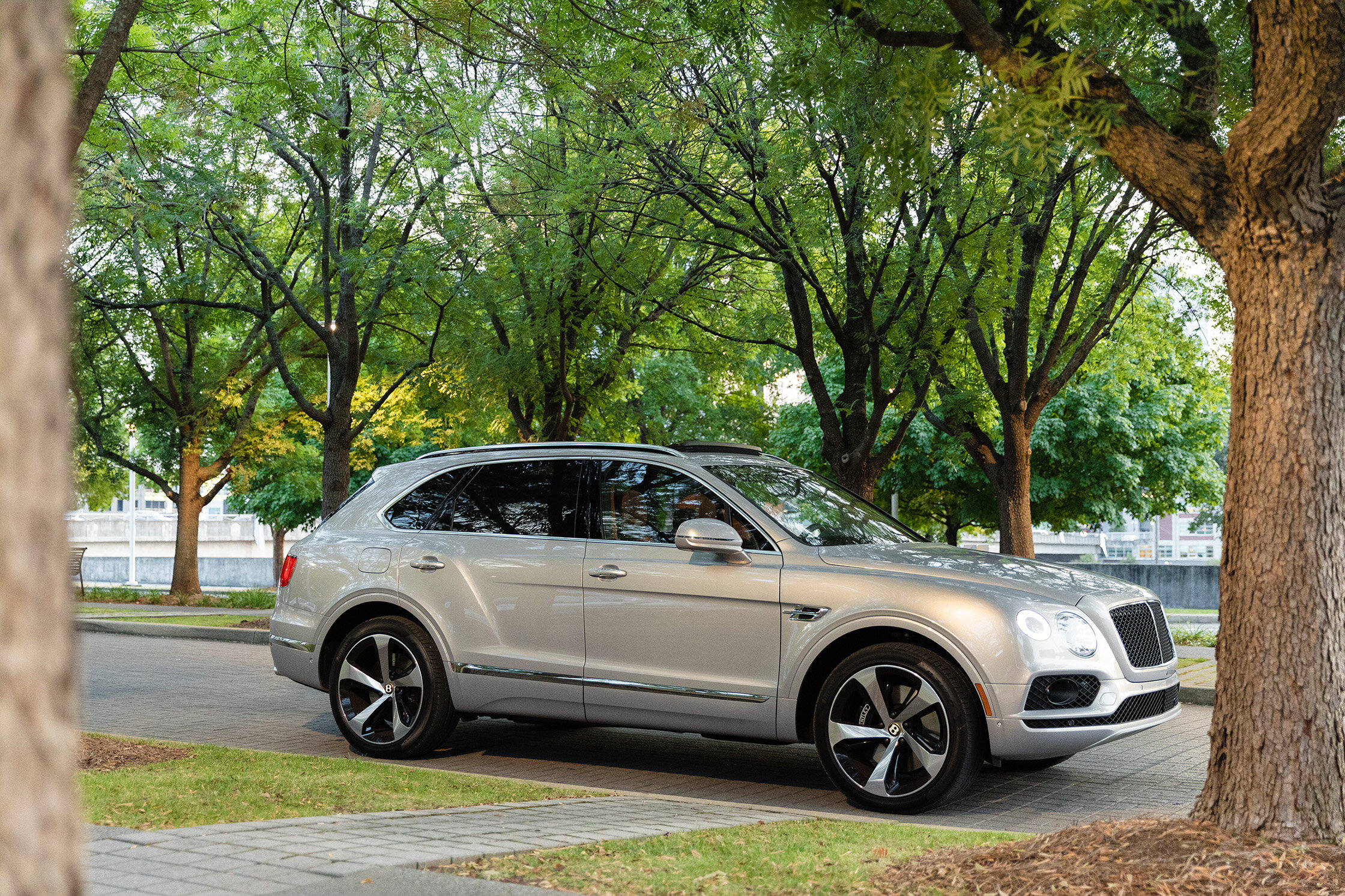 BENTLEY BENTAYGA BEFORE