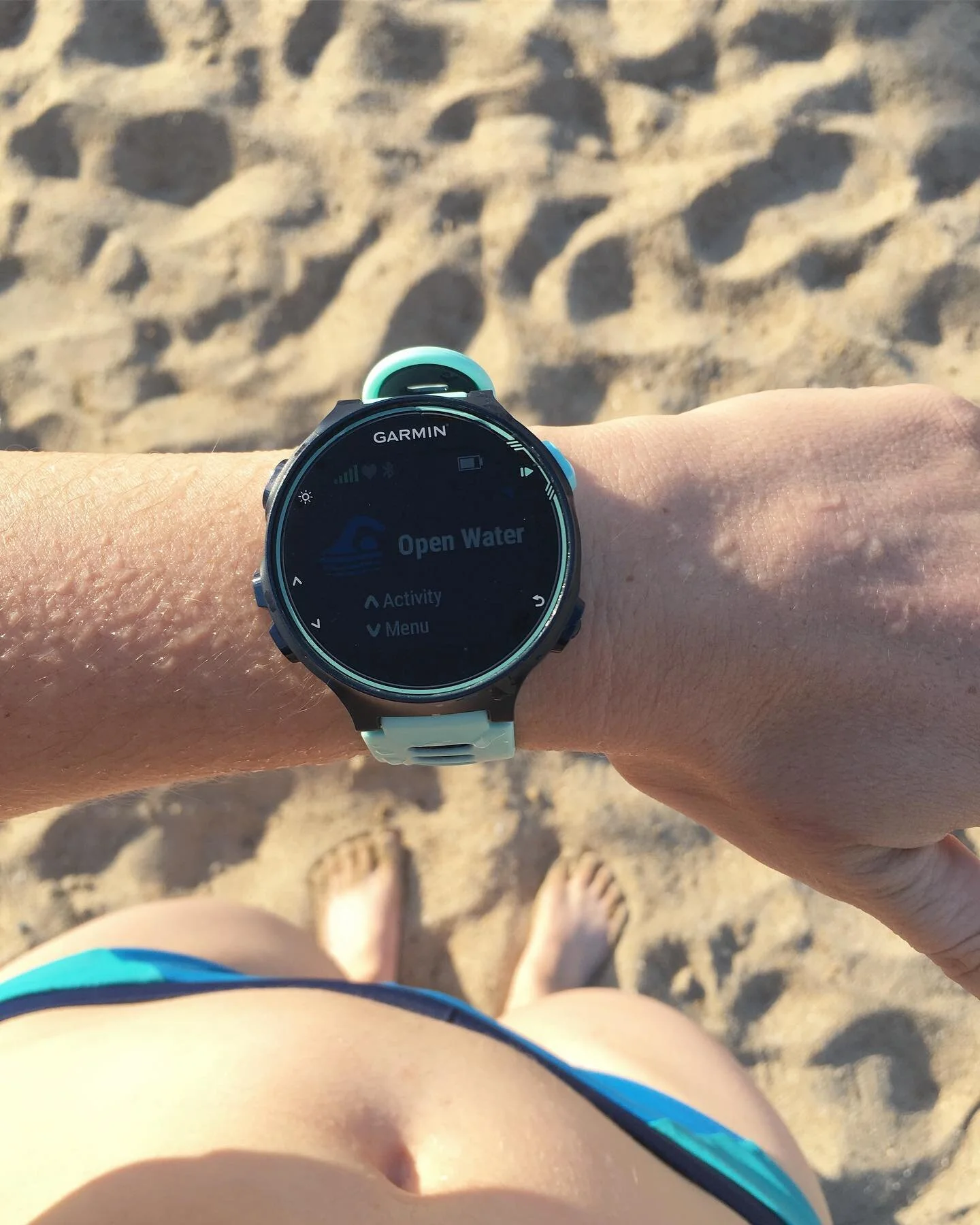 Open Water without a wetsuit... madness for me! Definitely not taking a dip in the UK, I have been fortunate enough to grab a weekend in Biarritz with a friend who also swims. Within a few hours of landing we squeezed in a 2.4k before dinner. The wat