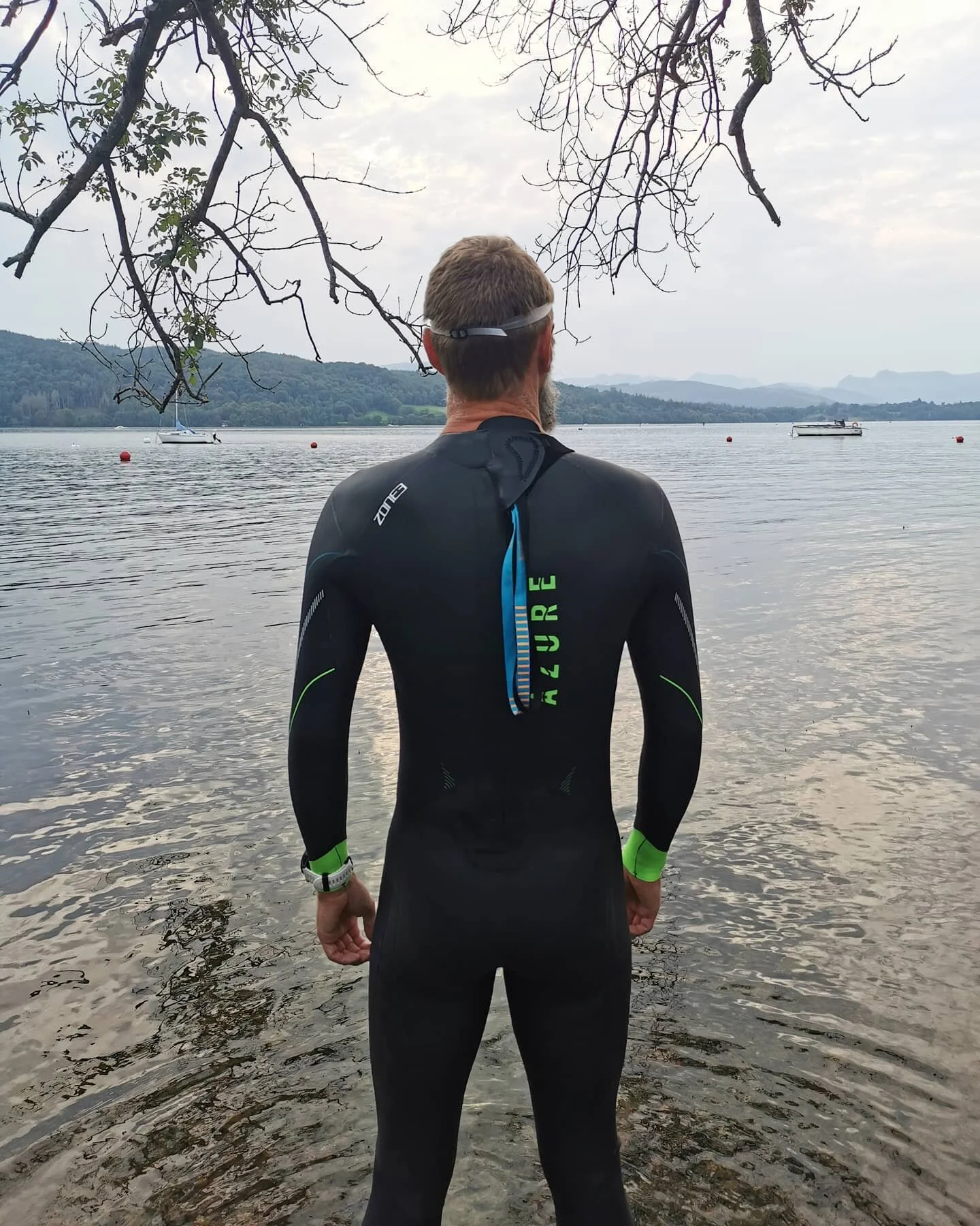 @_bigtone testing out his new kit and enjoying a refreshing summer evening dip after a hot sticky day WFH.

One of the perks of living in the beautiful Lake District... It's easy to escape into nature anytime of day.

#wavelockuk #openwater #openwate
