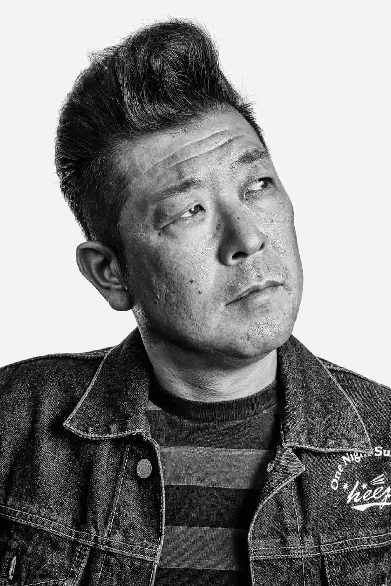 Rollerzoku-Keep-Denim-Editorial-Portrait-Japan.jpg
