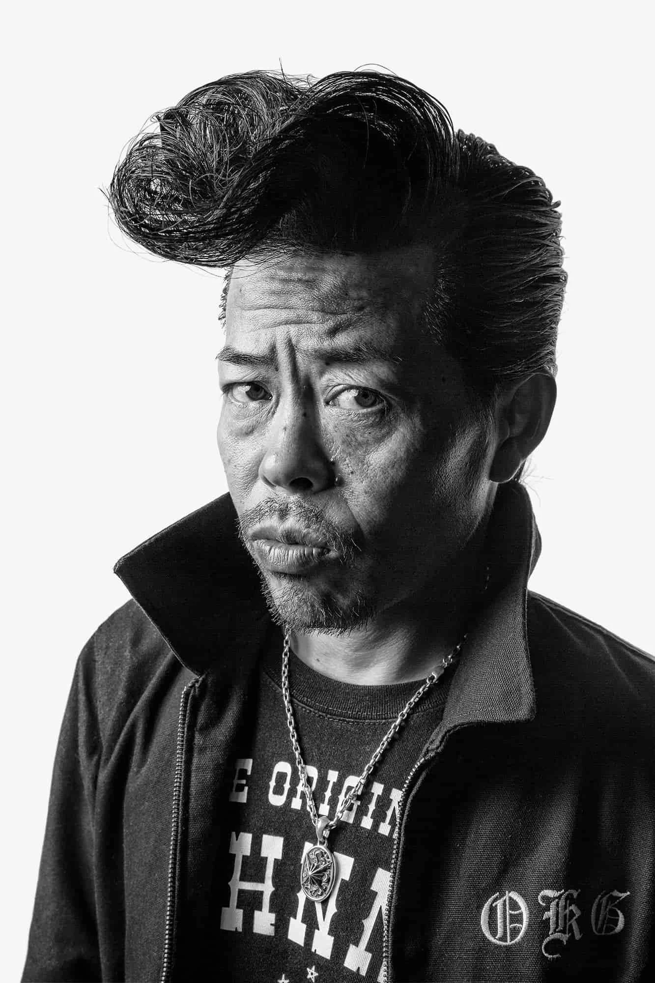 Rollerzoku-Greaser-portrait-pompadour-japan-editorial.jpg