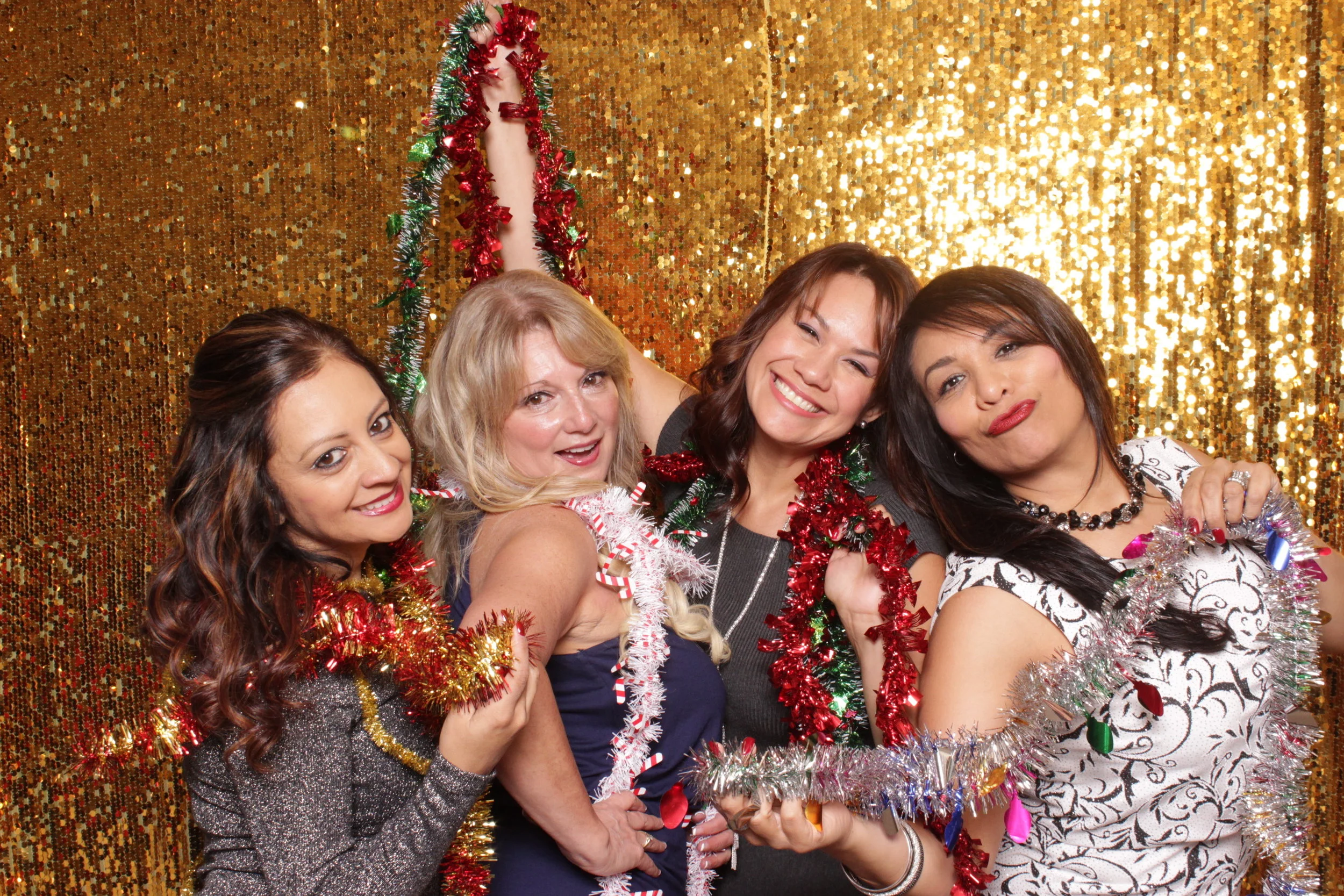 chico-photo-booth-holiday-rush-sequins