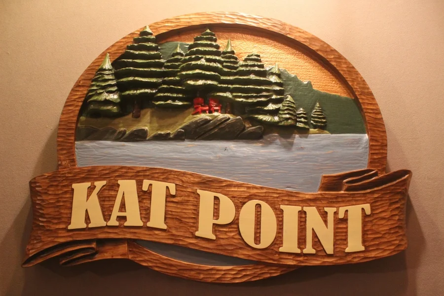 lake home signs by Lazy River Studio