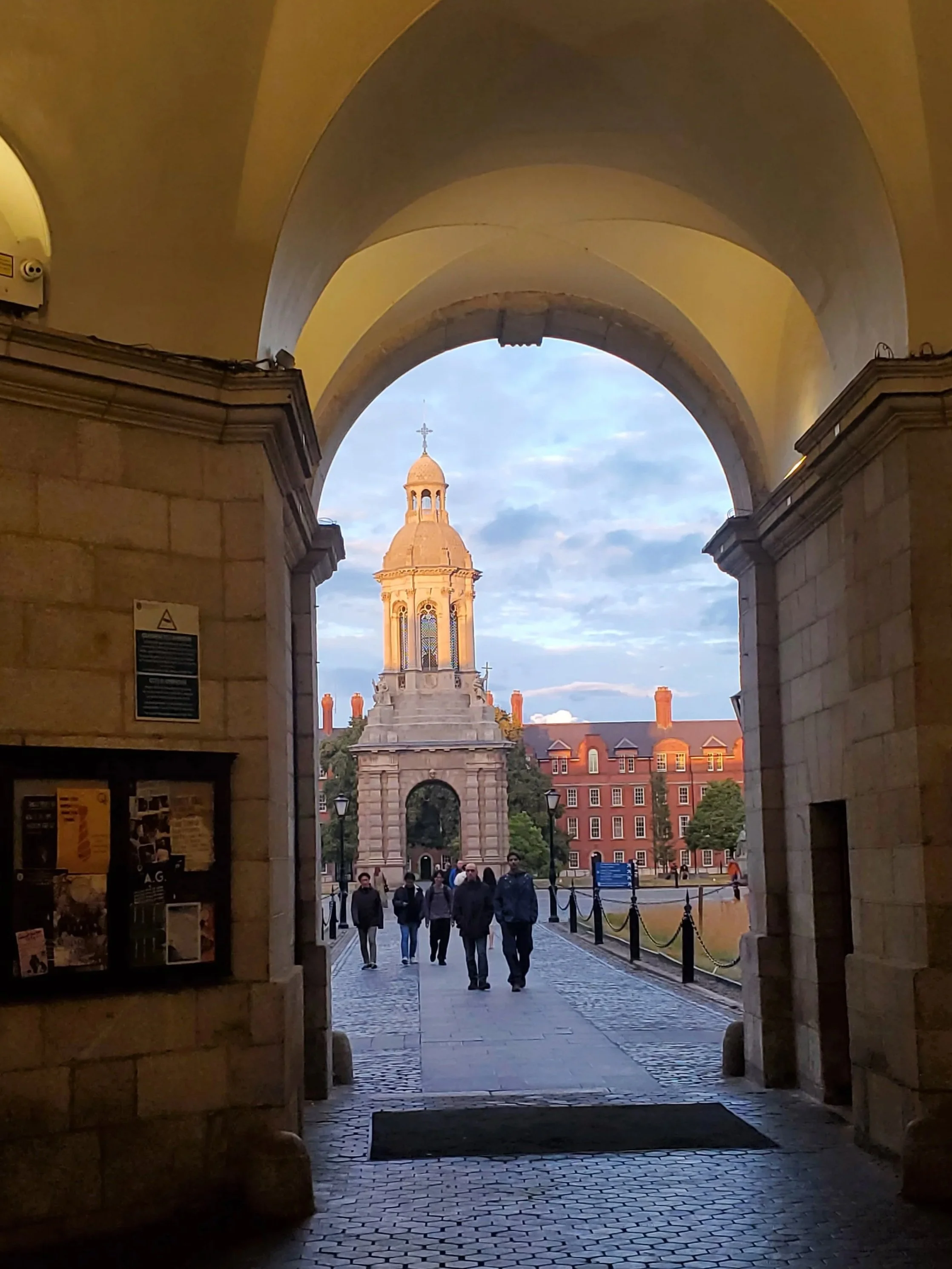 Arrival to Trinity College Dublin!