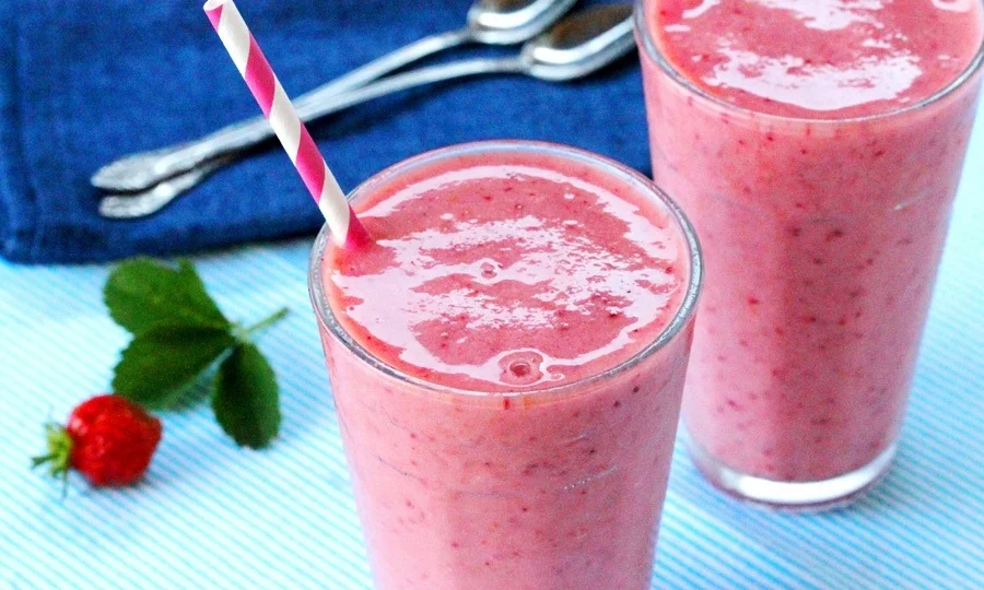 vanilla peach berry smoothie.jpg
