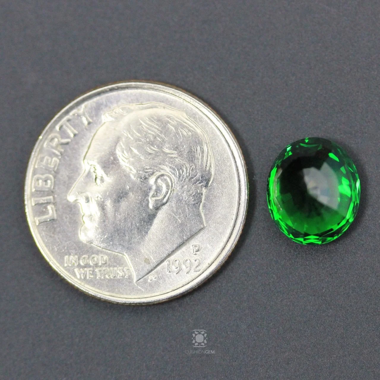 2.55ovaltsavorite2cgmal05.jpg