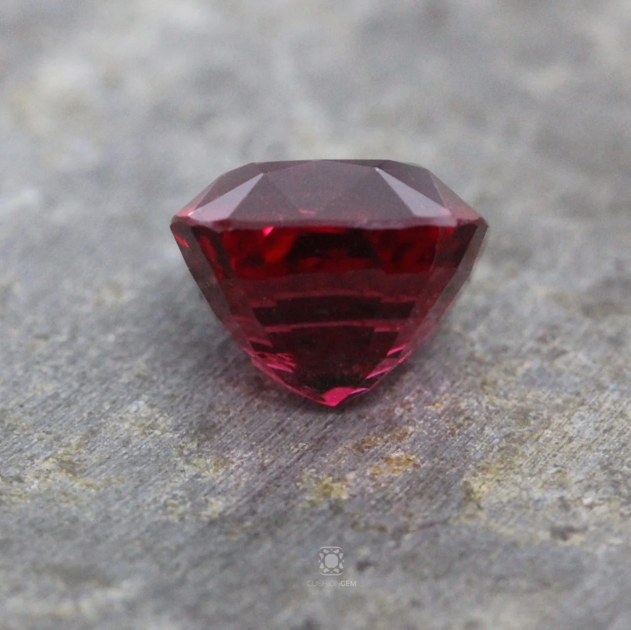 3.34cushionredspinelcgmal05.jpg