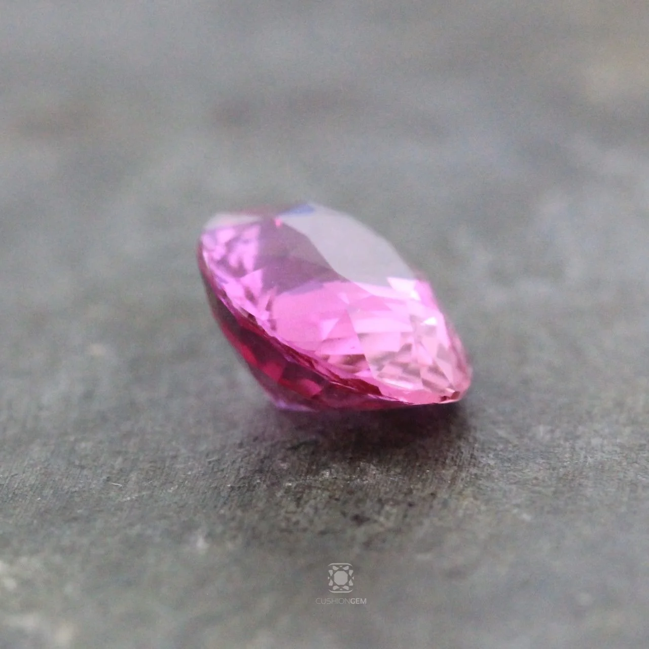 3.52ovalpinksapphiremal CG03.jpg