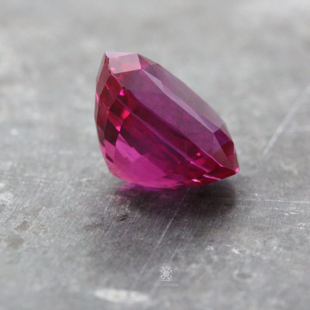 9.12cushionpinksapphiremal CG02.jpg
