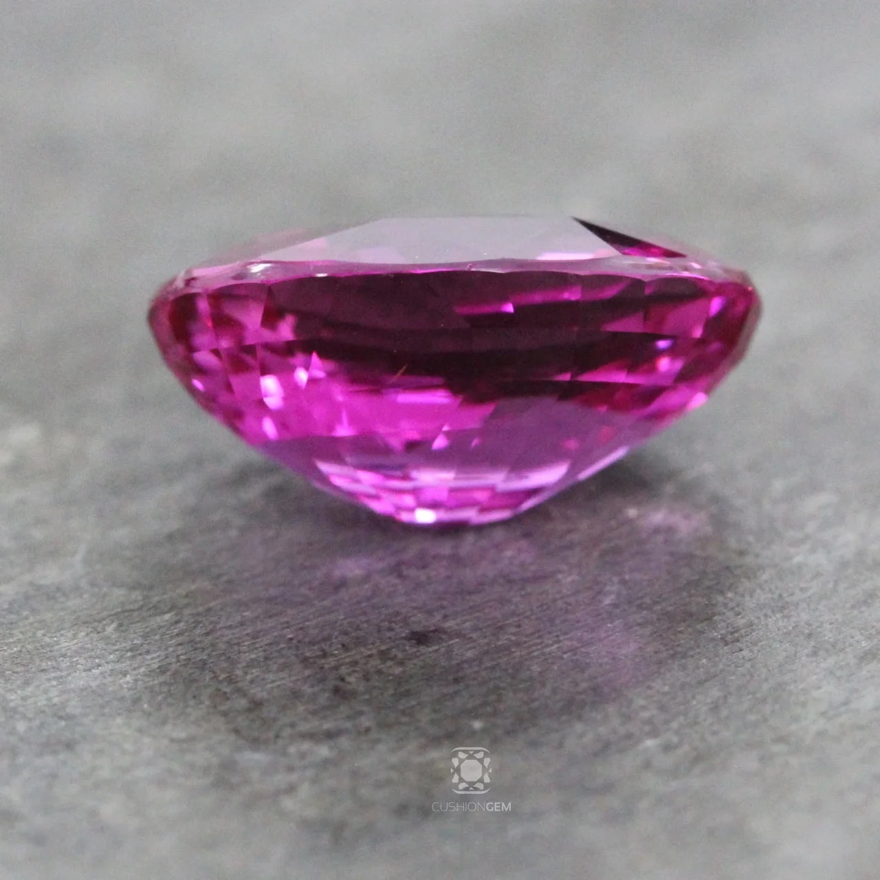 6.16ovalpinksapphiremal CG05.jpg