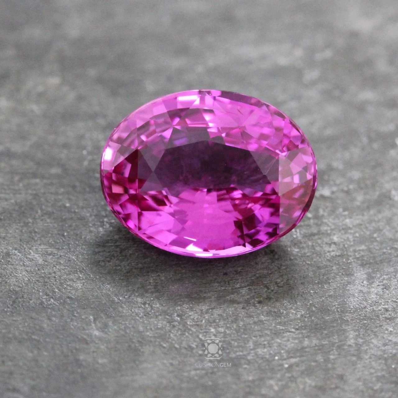 6.16ovalpinksapphiremal CG01.jpg