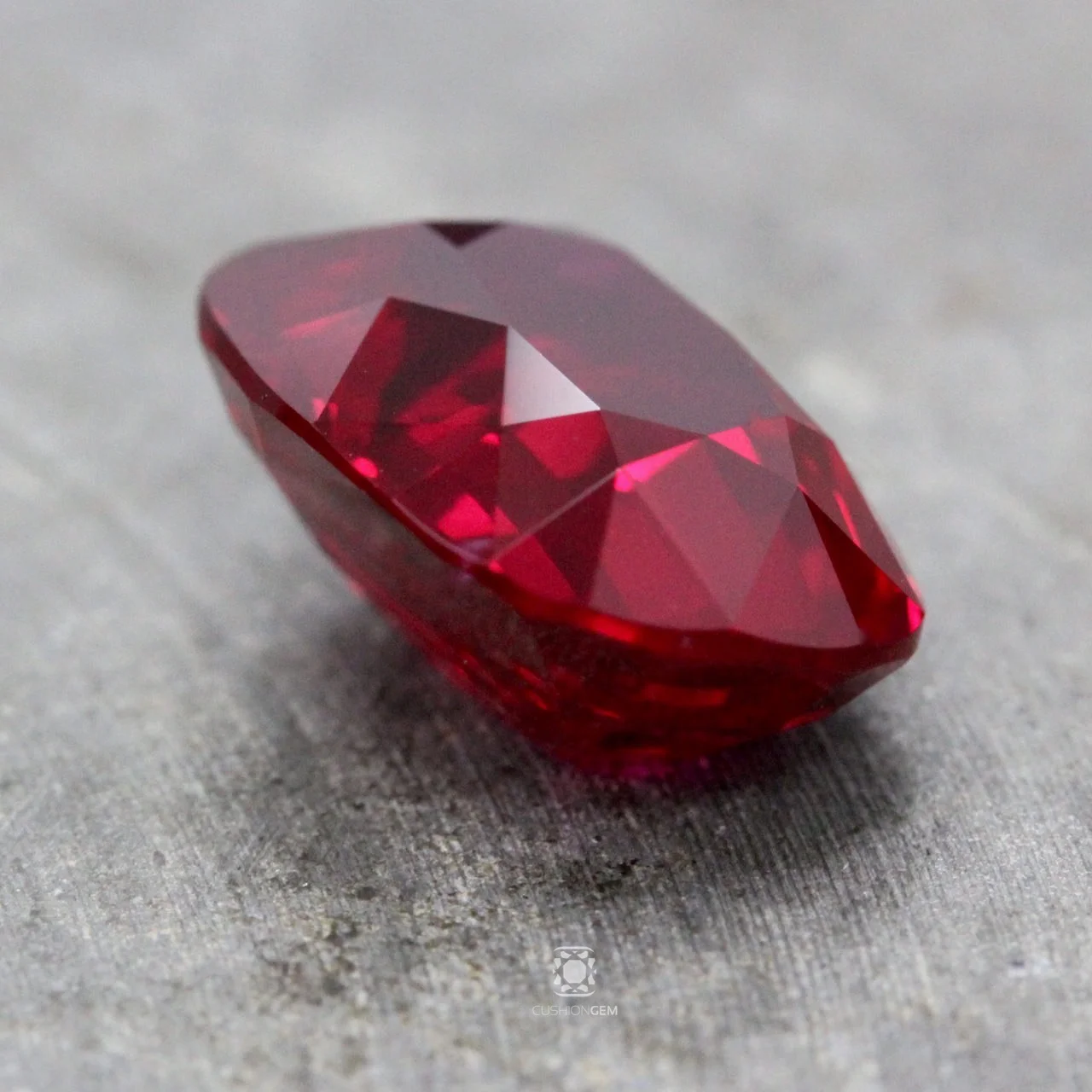 8ctcushionrubymalCG03.jpg