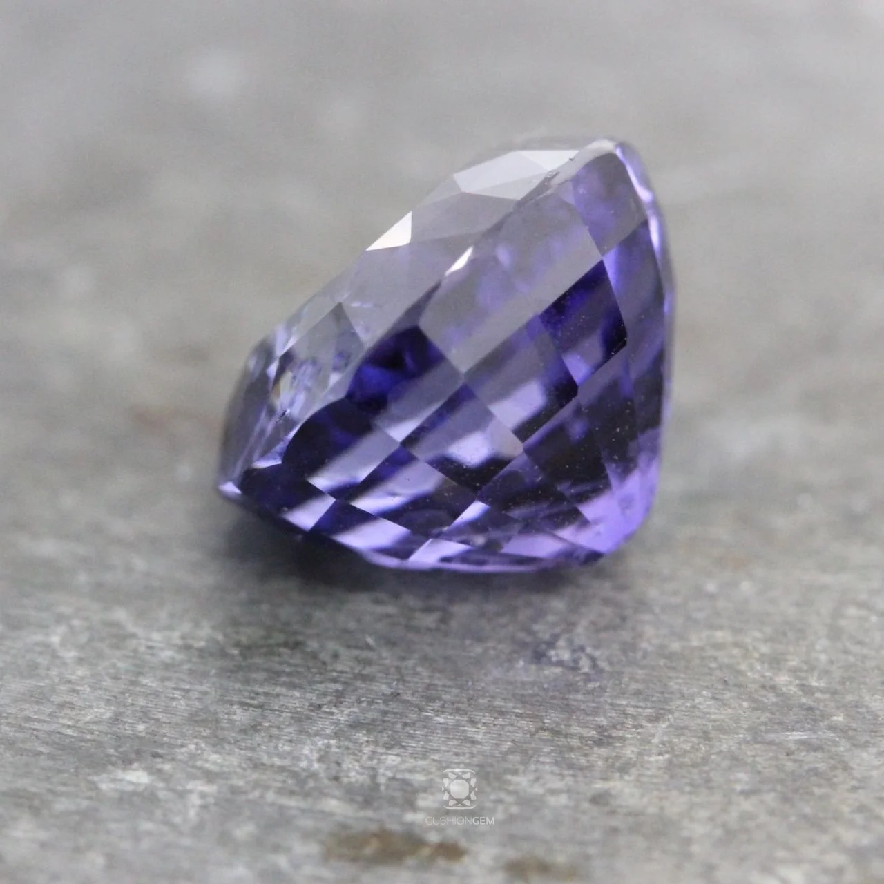 6.80roundpurplesapphiremal CG01.jpg