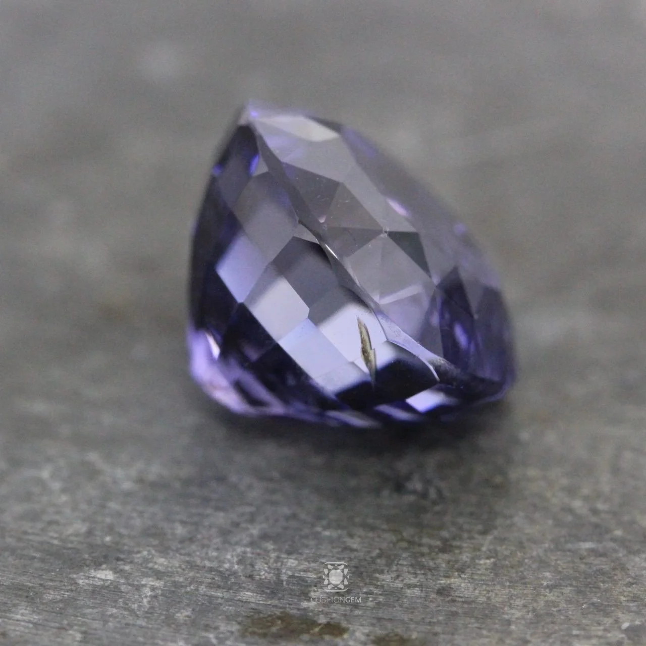 6.80roundpurplesapphiremal CG03.jpg