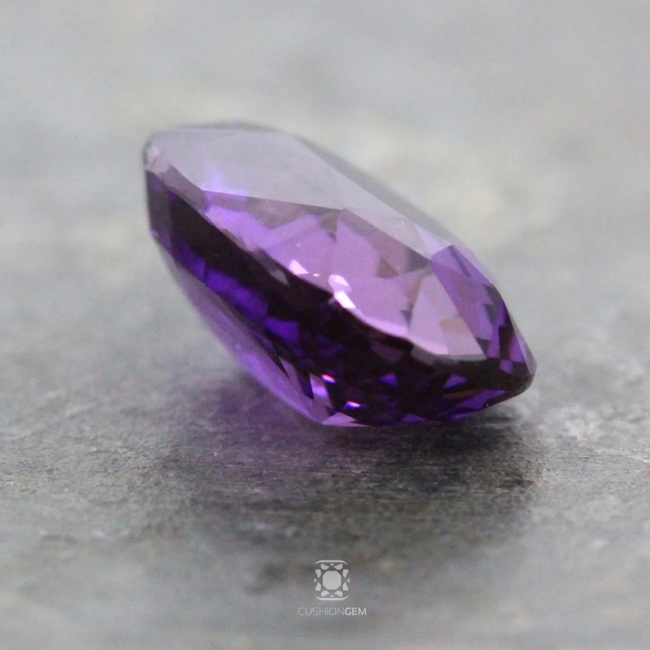 4.55ovalpurplesapphire616.jpg