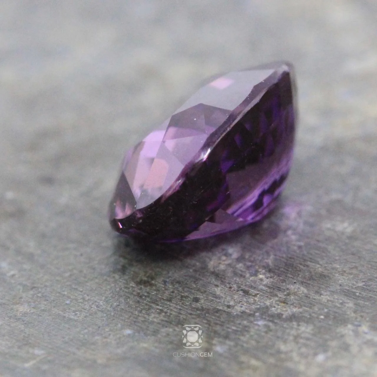 4.53ovalpurplesapphire617.jpg