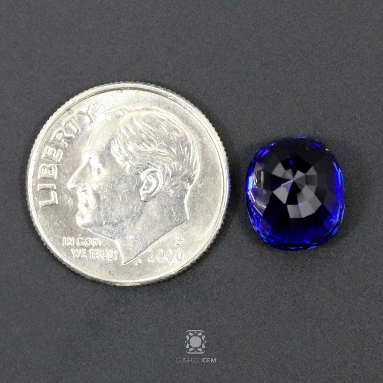5.38cushionsapphire614.jpg