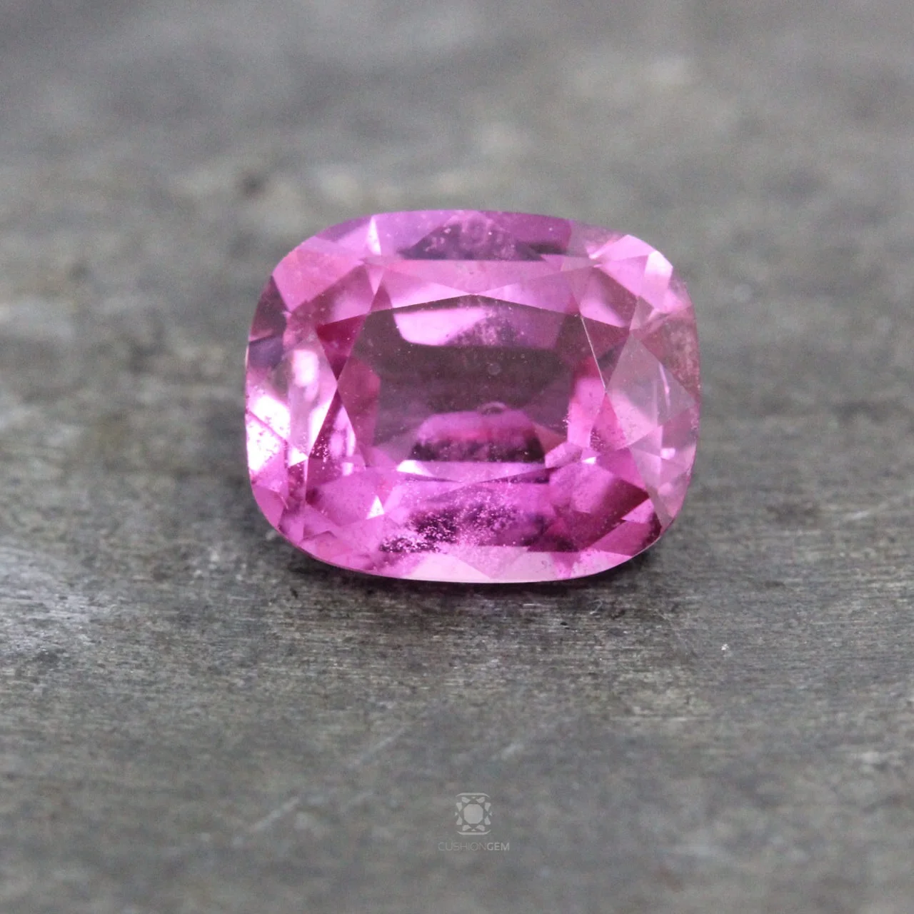 1.93cushionpinksapphirecollectionCGMAL01.jpg