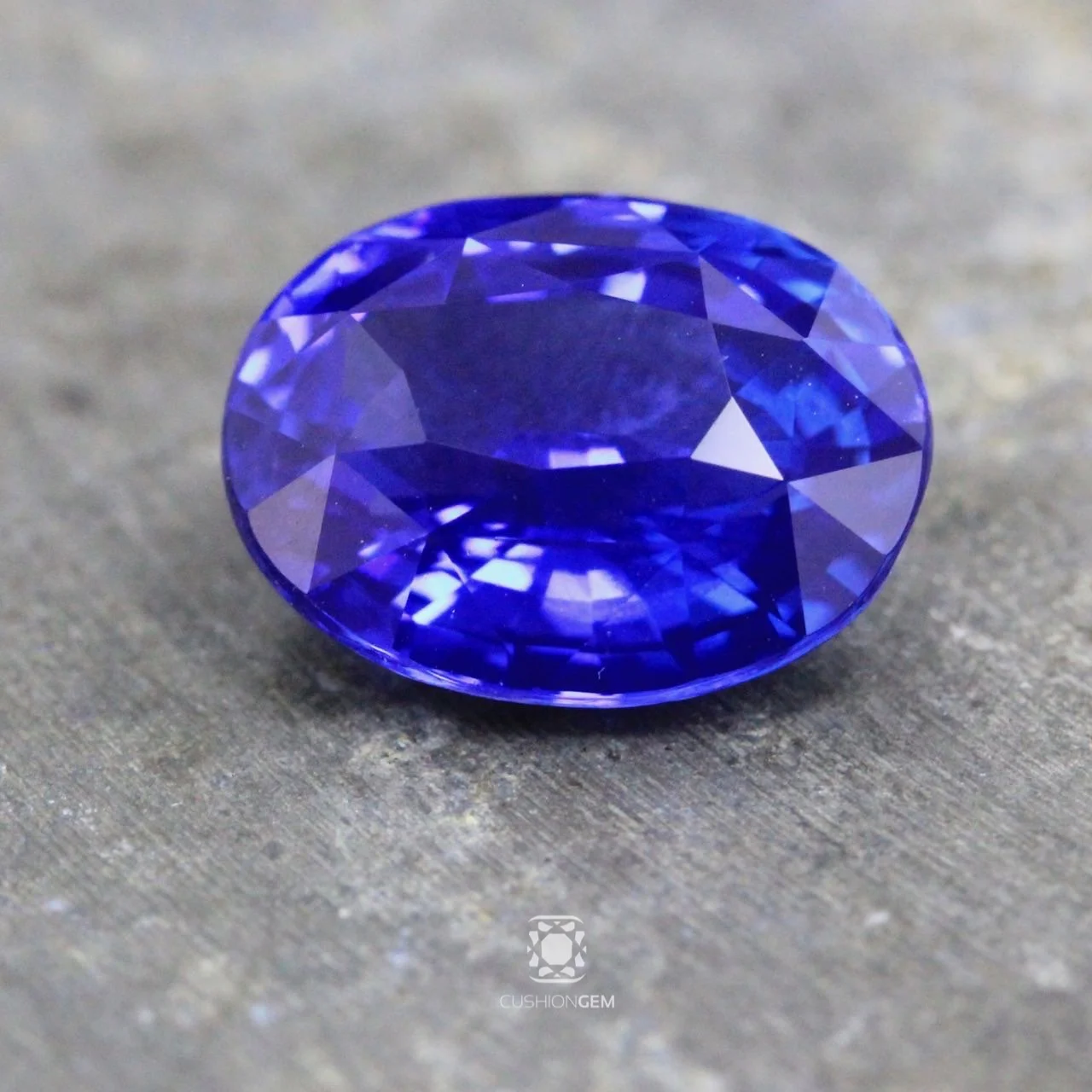 4.23ovalsapphire616.jpg