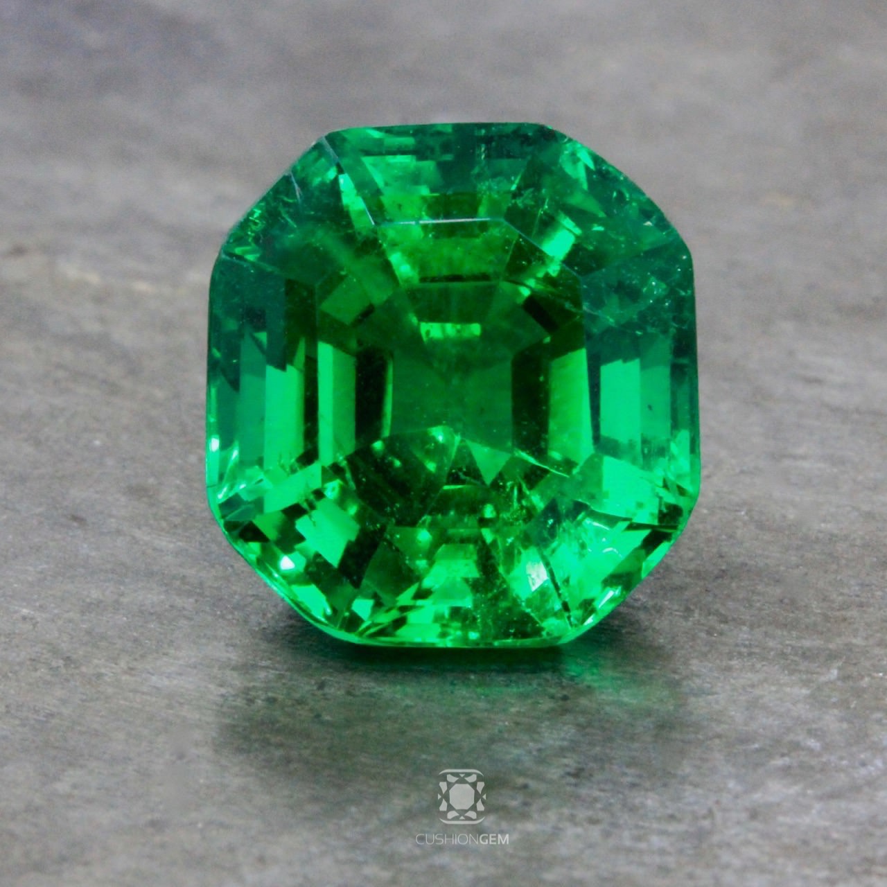 a 5.50 carat un-treated Colombian old mine emerald