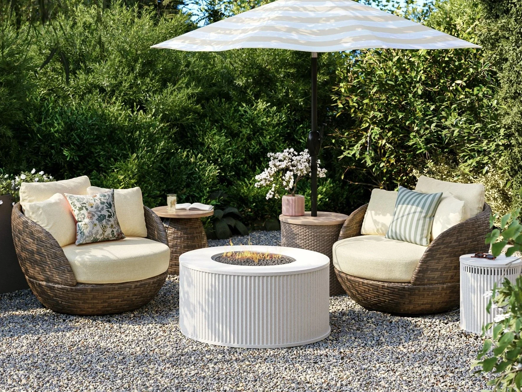 7554165-FY27-Q1-Spring2-70-MiscIRF-Home-Patio-ALT3-3D.jpg