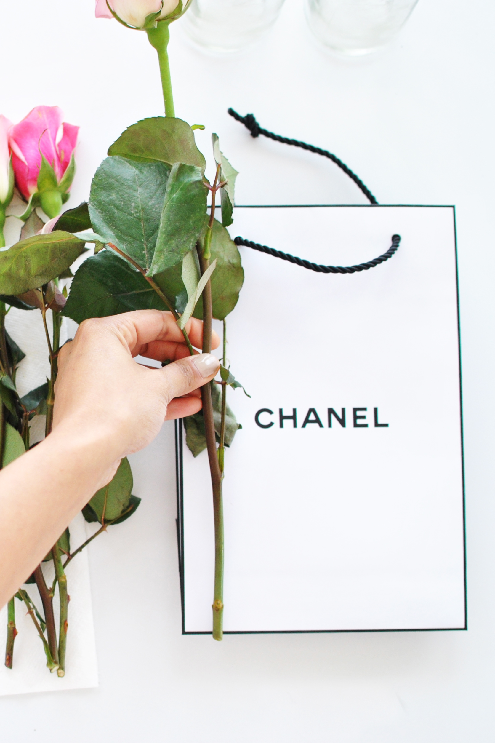 chanel paper for roses bouquet