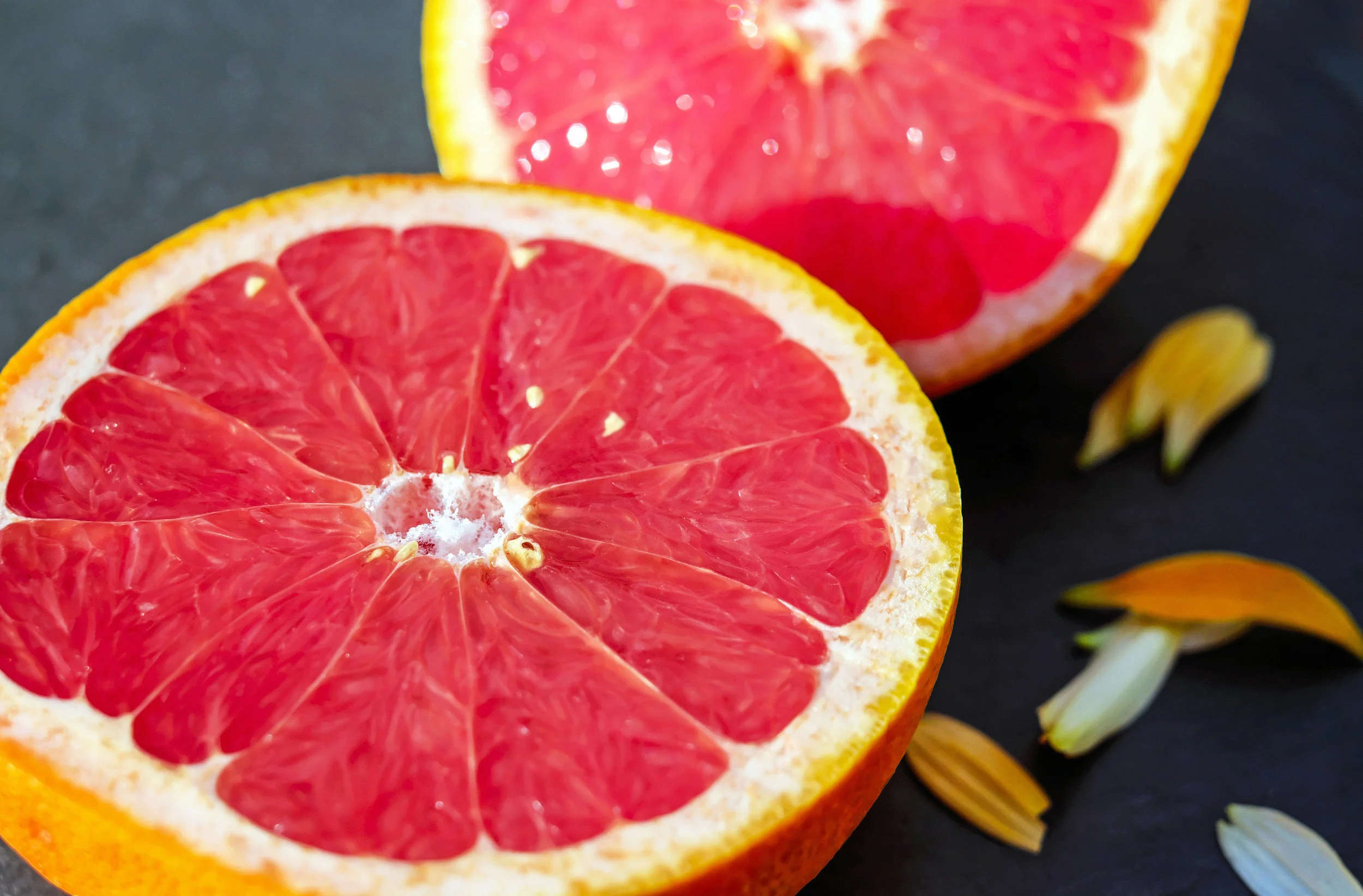 Canva - Slice Grapefruit.jpg