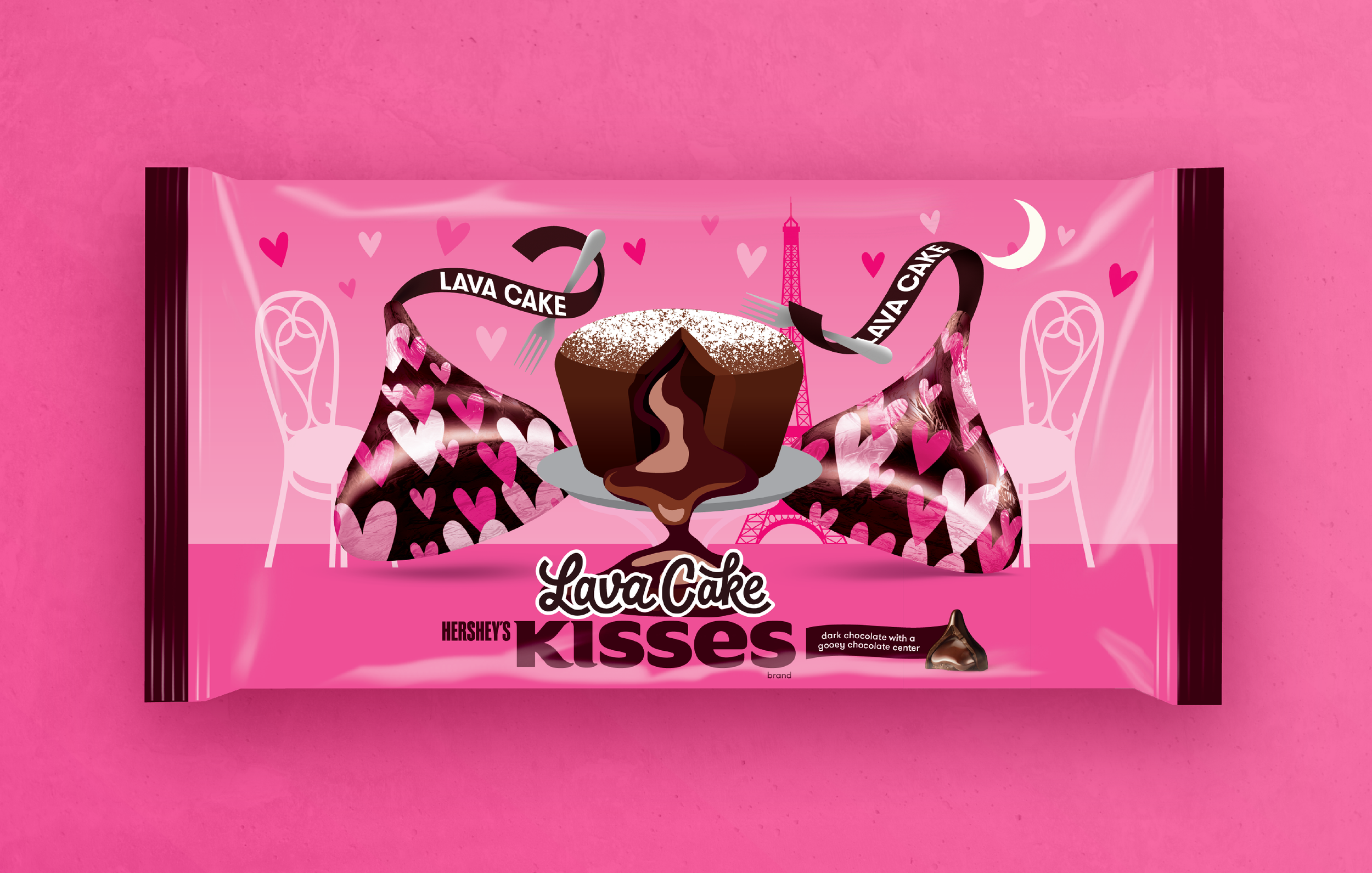 In designing this packaging, I was inspired by the idea of sharing a dessert at the end of a romantic date. When you open up the outer packaging, you’ll find chocolate-colored foils with chocolate plumes—much like the delightful chocolate you find w