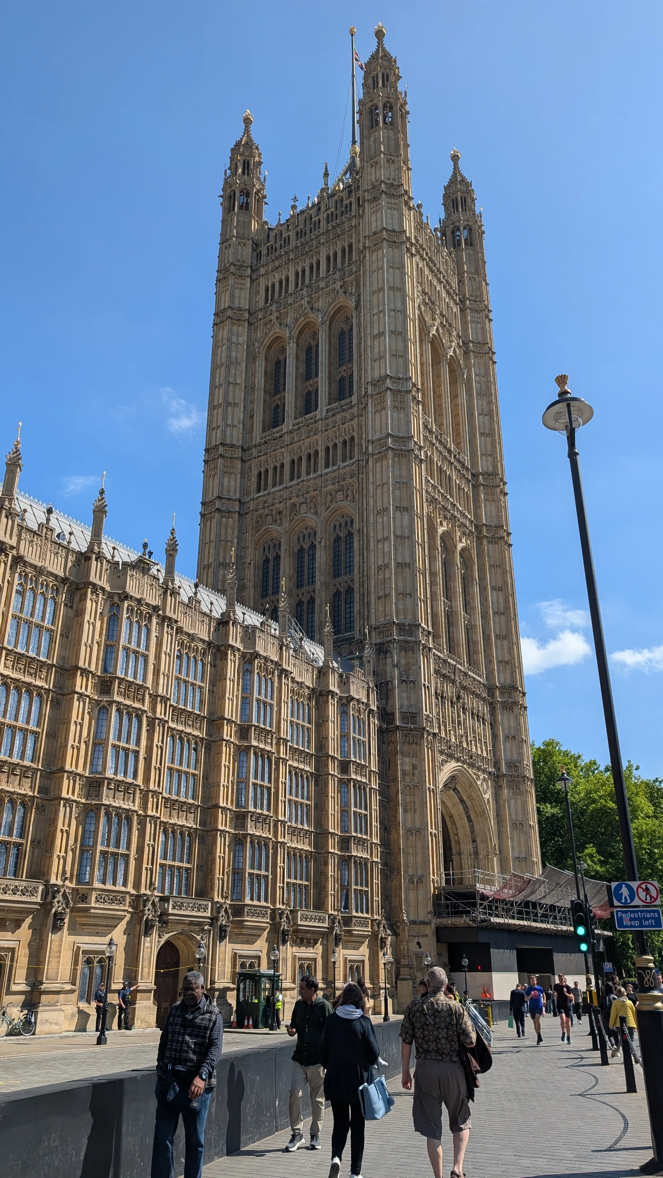 LondonParliment.jpg