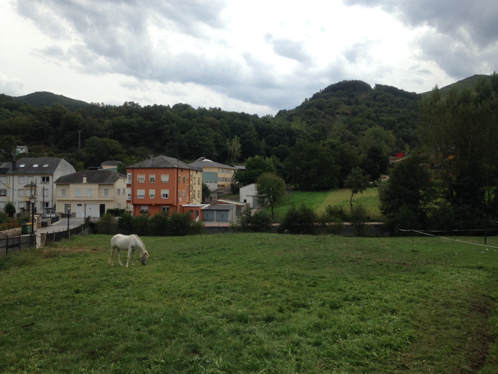 TheValcarce river vallye is dotted with sleepy hamlets. Each one quaint and beautiful, like Vega de Valcarce