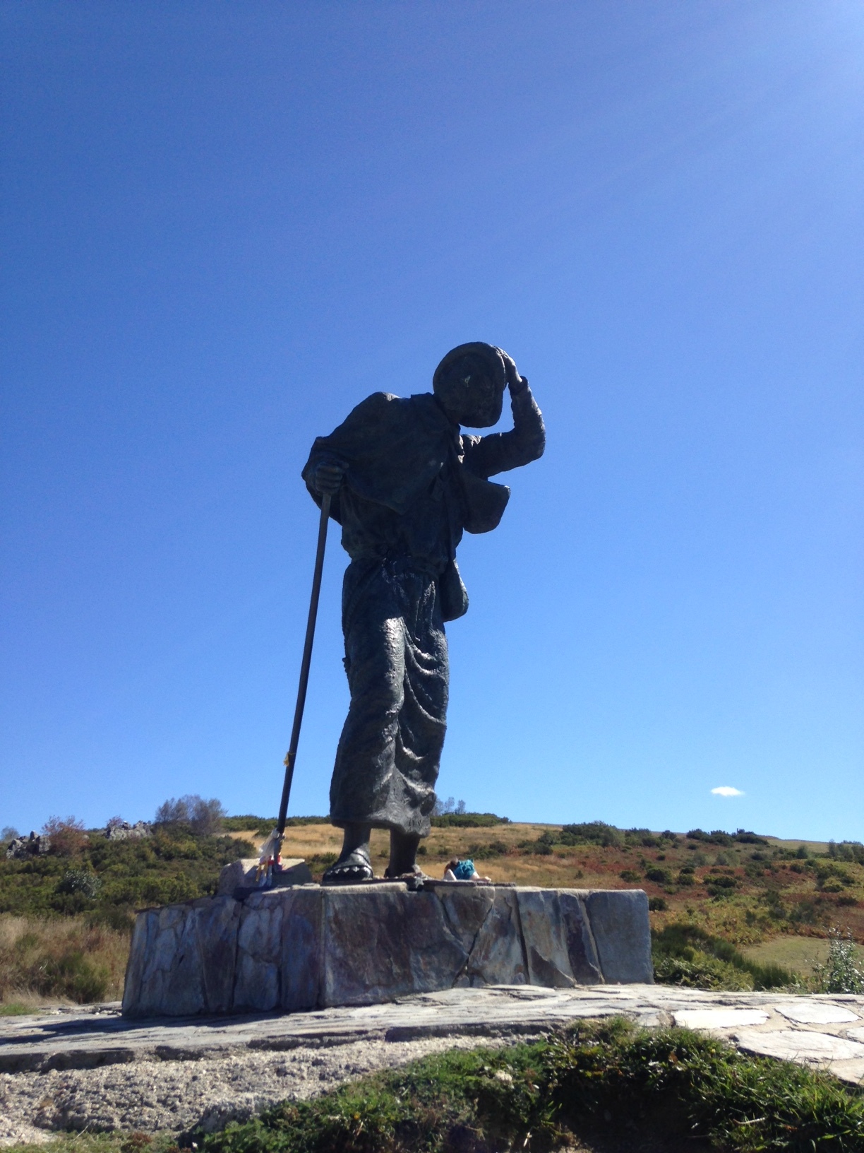 The Monumento do Peregrino looks out over the sweeping Galician view on the Alto San Roque.