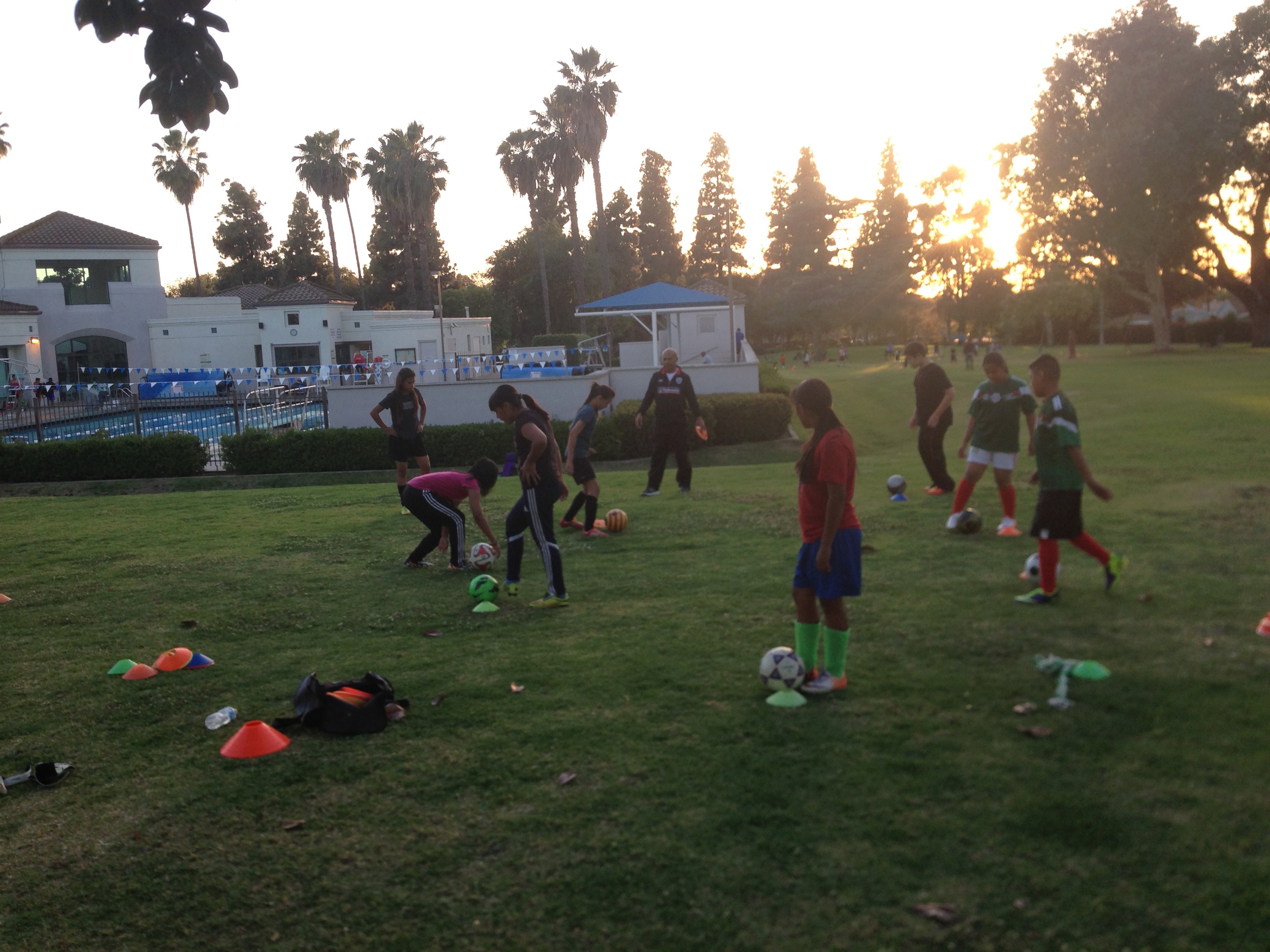 Coach Eddie breaks down the fundamentals at practice.