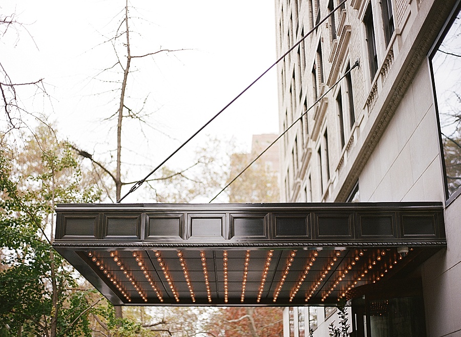 GRAMERCY_PARK_HOTEL_NYC_ROOFTOP_WEDDING_MT_001.jpg