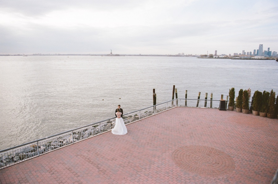 RKP_Liberty_Warehouse_Wedding_Brooklyn_NYC_21.jpg