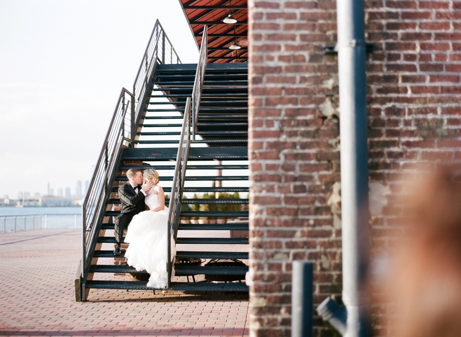 RKP_LIBERTY_WAREHOUSE_BROOKLYN_WEDDING_NYC_042.jpg