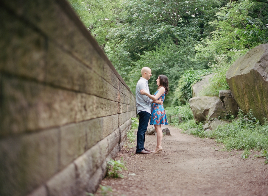 Central_Park_Engagement_Session_NYC_AN_02.jpg