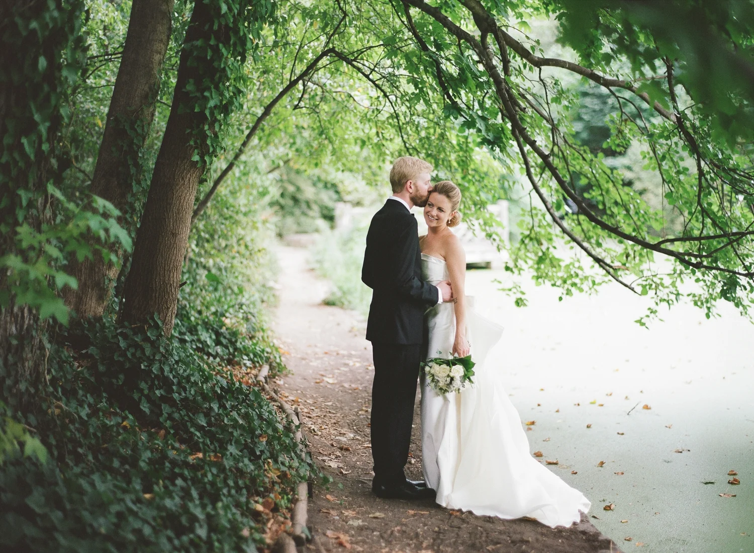 Prospect_Park_Boathouse_Wedding_SW_034.jpg