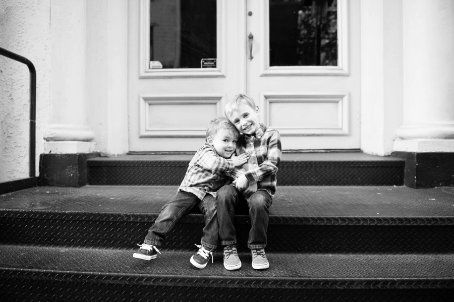 South_Street_Seaport_NYC_Family_Session_005.jpg