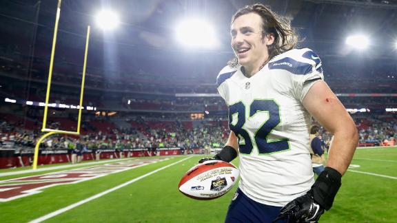 Luke Willson gets SNF Game Ball after Seahawks 35-6 Victory over the Cardinals