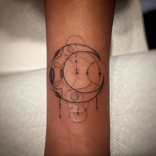 Single Needle Moon